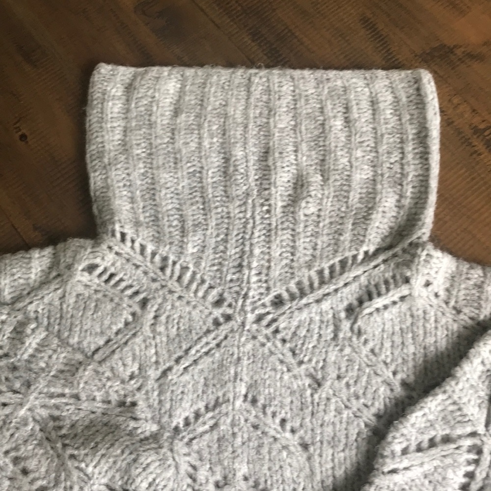 •FREE PEOPLE• cropped puff sleeve sweater - Picture 6 of 7